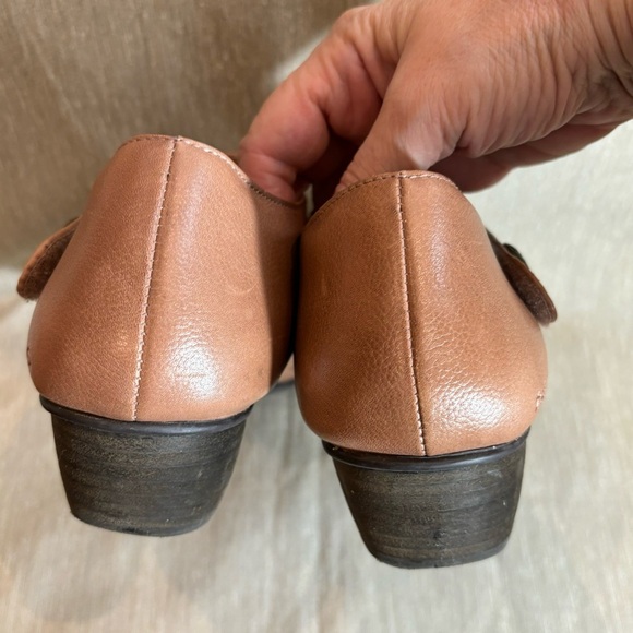 TAOS Sz 11 Tango Mary Jane Laser Floral Eyelet Comfort Shoes Velcro Straps - Picture 10 of 11